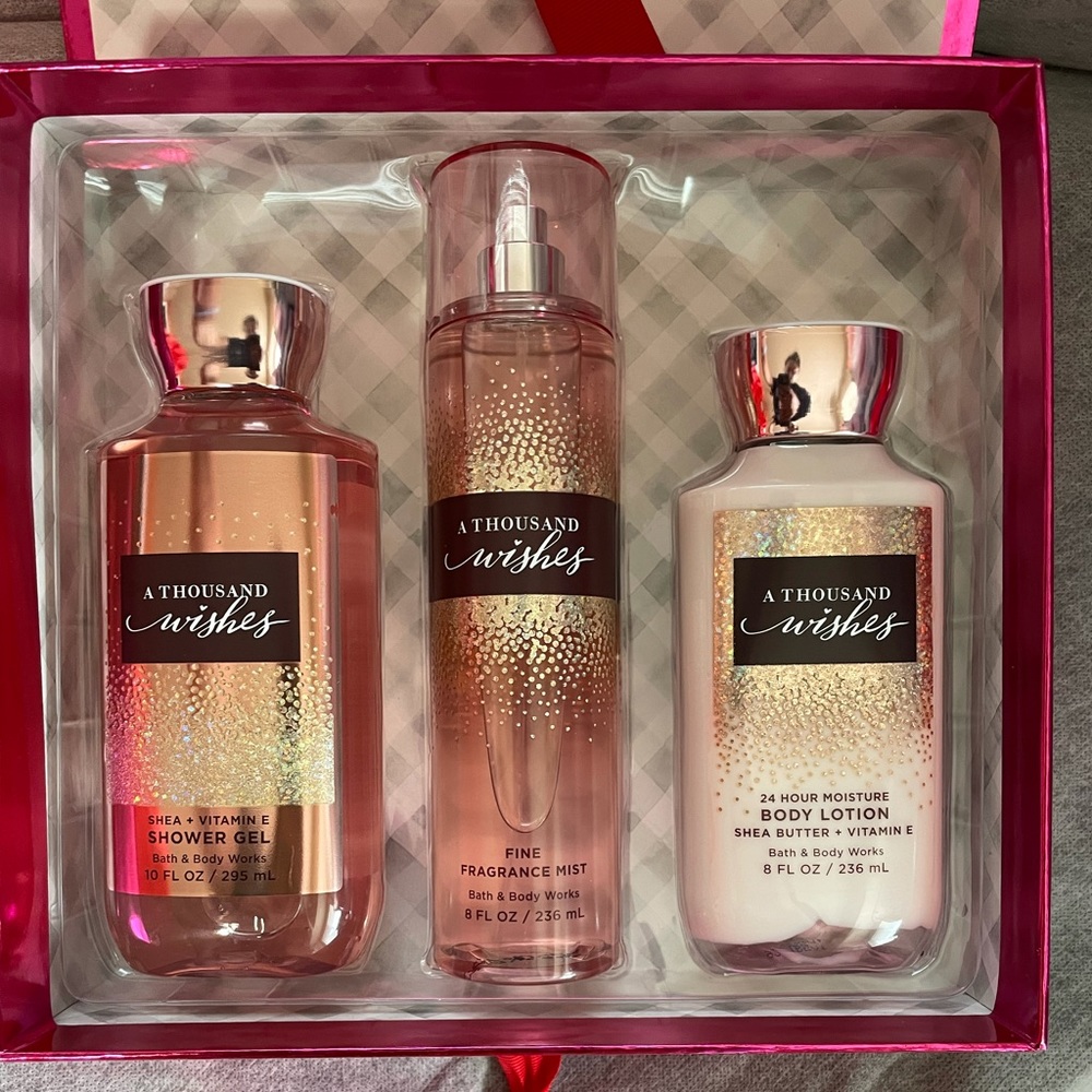 Bath and body works set! A thousand wishes